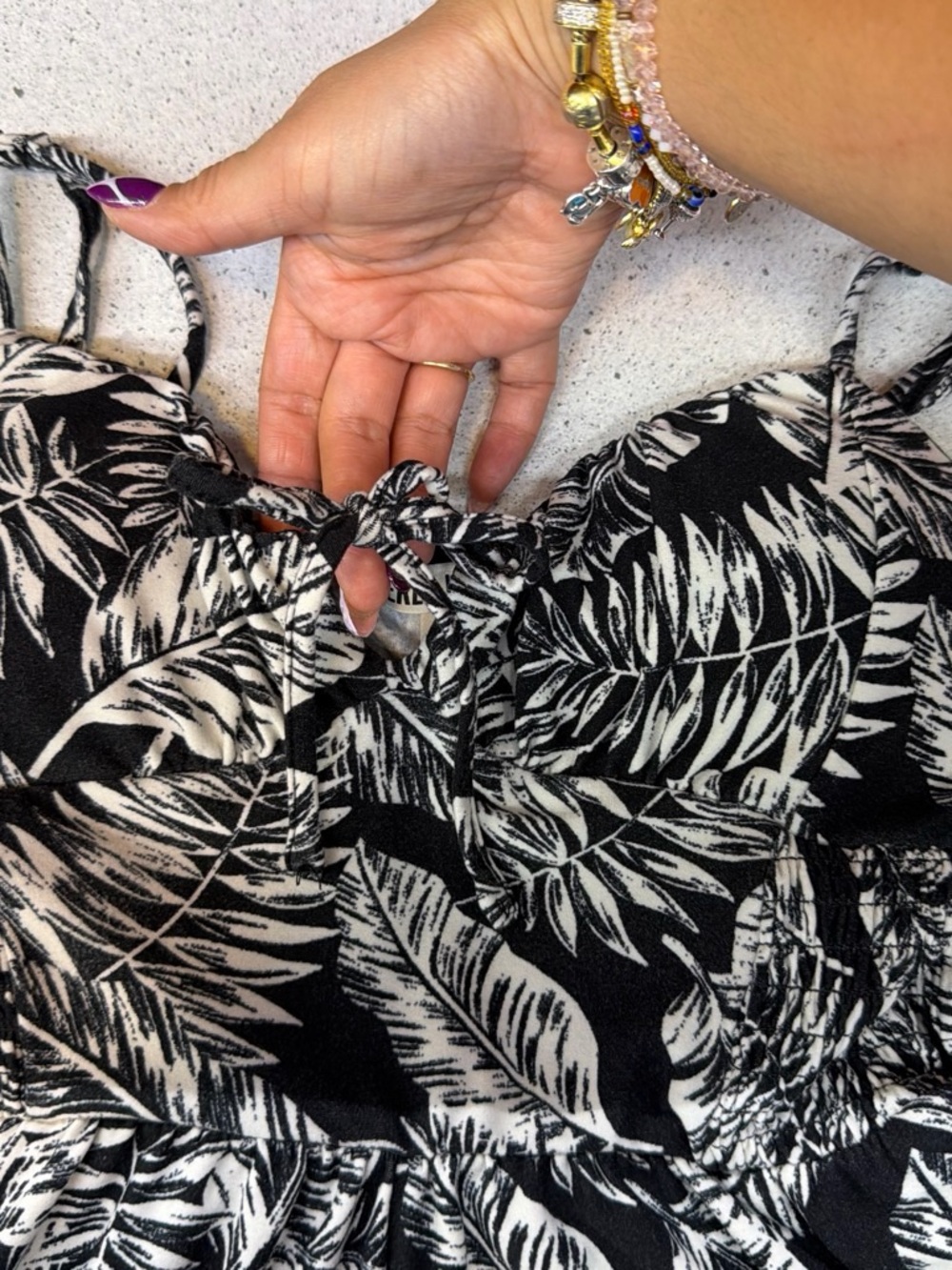 Derek Heart Black and White Leaf-Print Tie-Front Camisole